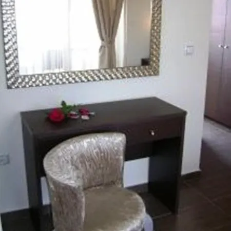 Hotel Thelxis 3*